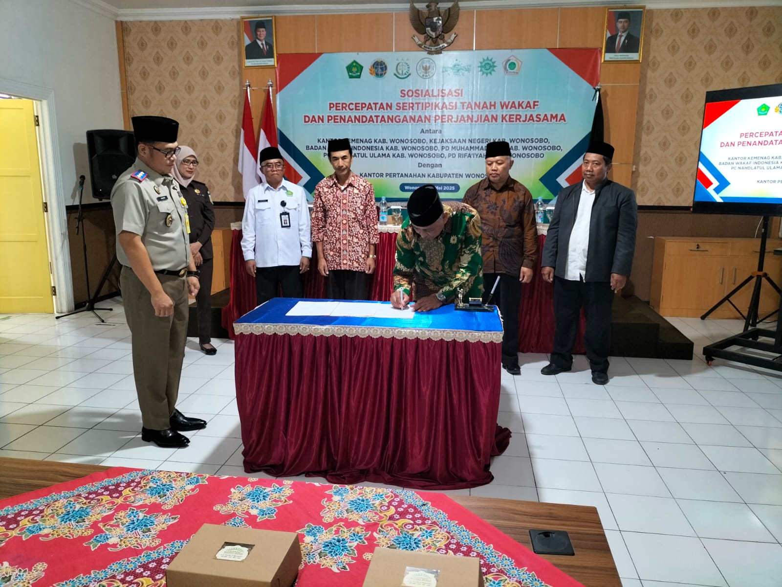 PENANDATANGANAN KERJA SAMA KEMENAG, KEJAKSAAN, BWI, PDM, PCNU, RIFA'IYAH DENGAN BPN WONOSOBO