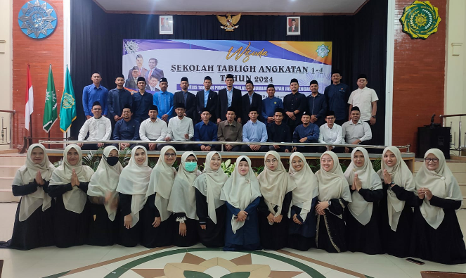 WISUDA SEKOLAH TABLIGH MT PWM JATENG : JADILAH MUBALIGH MUHAMMADIYAH JANGAN MUBALIGH DI MUHAMMADIYAH 