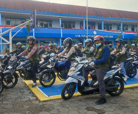 TOURING MOTOR BIKERSMU MEMBENTUK KARAKTER UTAMA