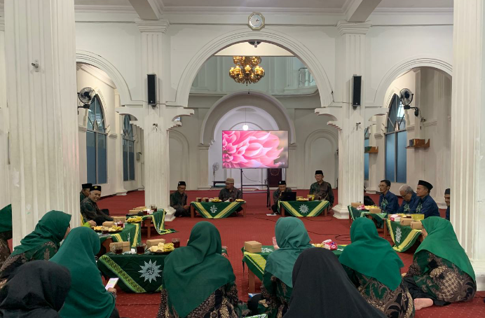 Tingkatkan Kinerja Organisasi, PCM Kedawung Kab.Cirebon Study Inspirasi ke PCM Mojotengah 