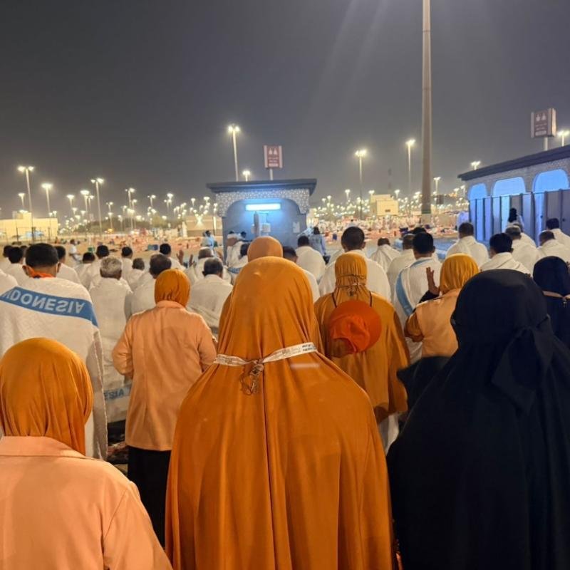 Manajemen Transportasi Apik, Jemaah Gema Arafah Wonosobo Rasakan Nikmatnya Salat Subuh di Muzdalifah
