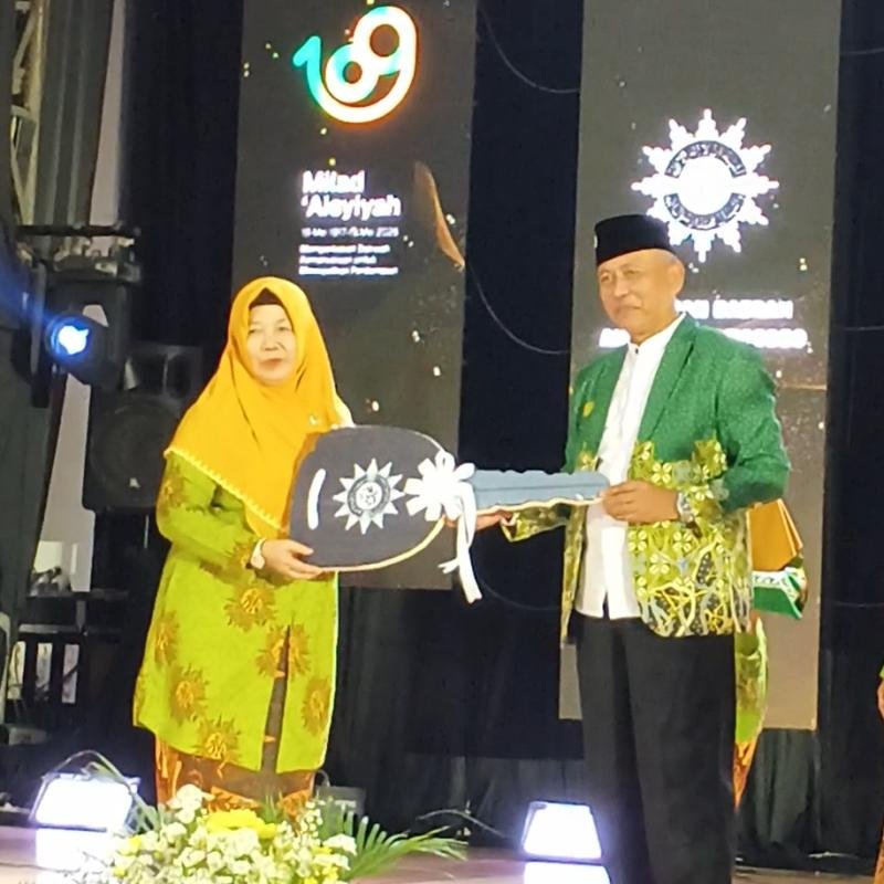 Dukung Dakwah Pelosok, PDM Wonosobo Hibahkan 1 Unit Innova untuk 'Aisyiyah