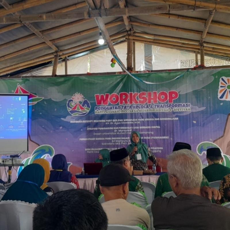 Seni Menyentuh Hati: Mengemas Bahasa Media Sosial untuk Fundraising LKSA yang Berkemajuan