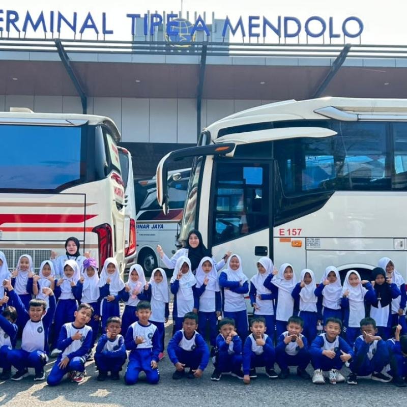 Tumbuhkan Disiplin dan Ekoteologi, Siswa MI Hamka Wonosobo Belajar Langsung di Terminal Mendolo serta Swiss van Java