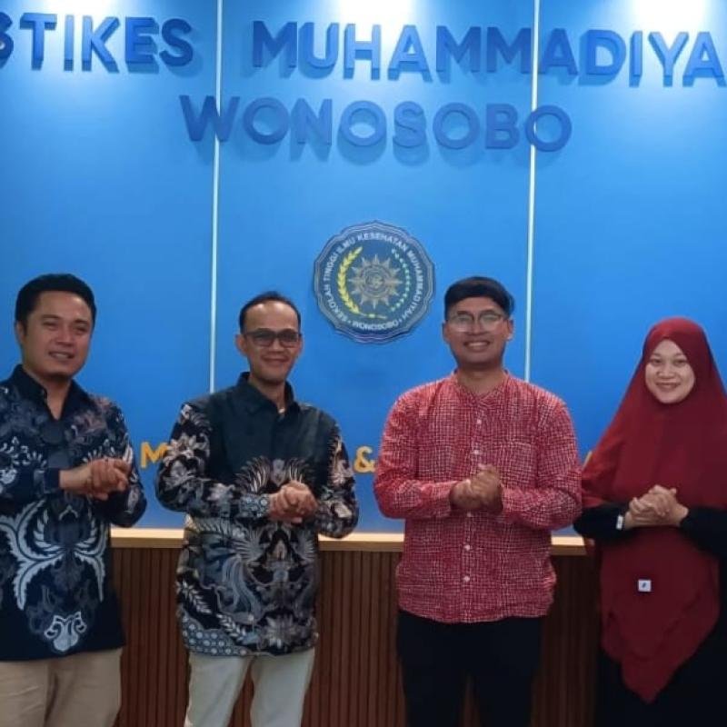 Sinergi Dua Kampus Muhammadiyah, 35 Mahasiswa STIKes Wonosobo dan UMJ Terjun KKN Kolaborasi