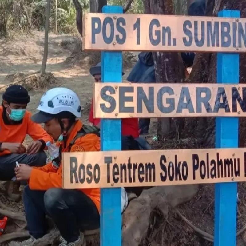 Api Karhutla Gunung Sumbing Meluas ke Sisi Barat Daya, Tim Gabungan Evakuasi 152 Pendaki