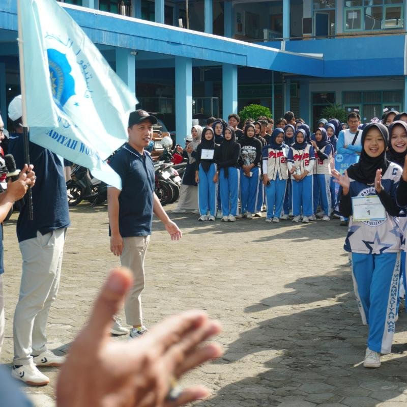 Meriah ! Jalan Sehat dalam Rangkaian Milad ke-46 SMA Muhammadiyah Wonosobo