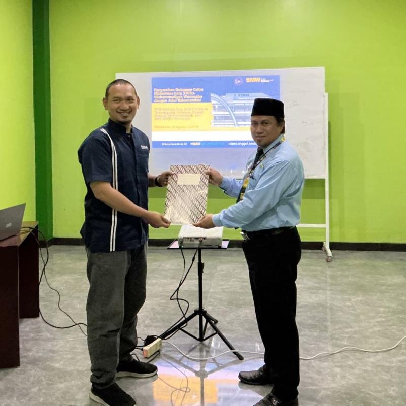 Penyerahan Berkas Rekomendasi PMB STIKes Muhammadiyah Wonosobo : PDPM Boyong 11 dari 18 Calon Mahasiswa 