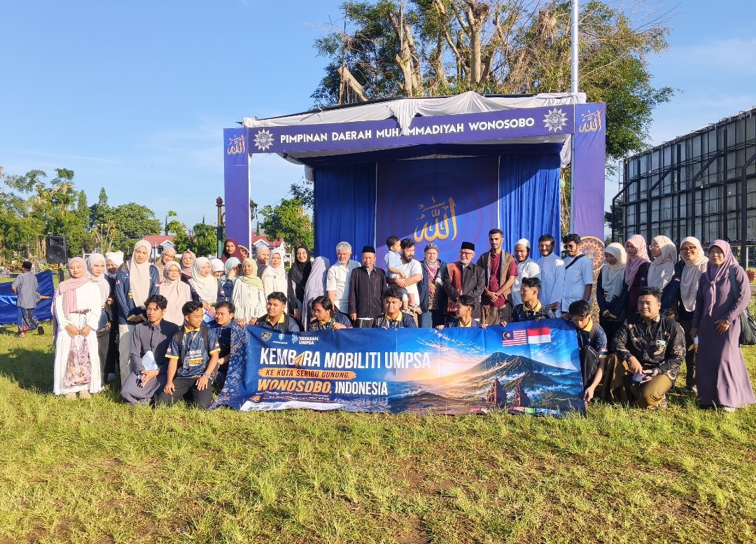 Shalat Idul Adha PDM Wonosobo di Alun-Alun: Khotbah Menggetarkan Logika hingga Kehadiran Mahasiswa Malaysia - Gambar 6