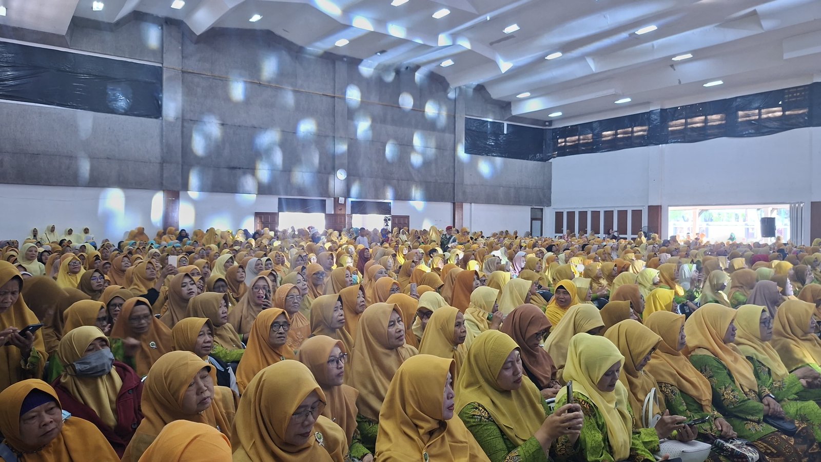 Milad Ke-109 'Aisyiyah Wonosobo : Kokohkan Dakwah Kemanusiaan Melalui Aksi Nyata dan Pemberdayaan Perempuan - Gambar 23