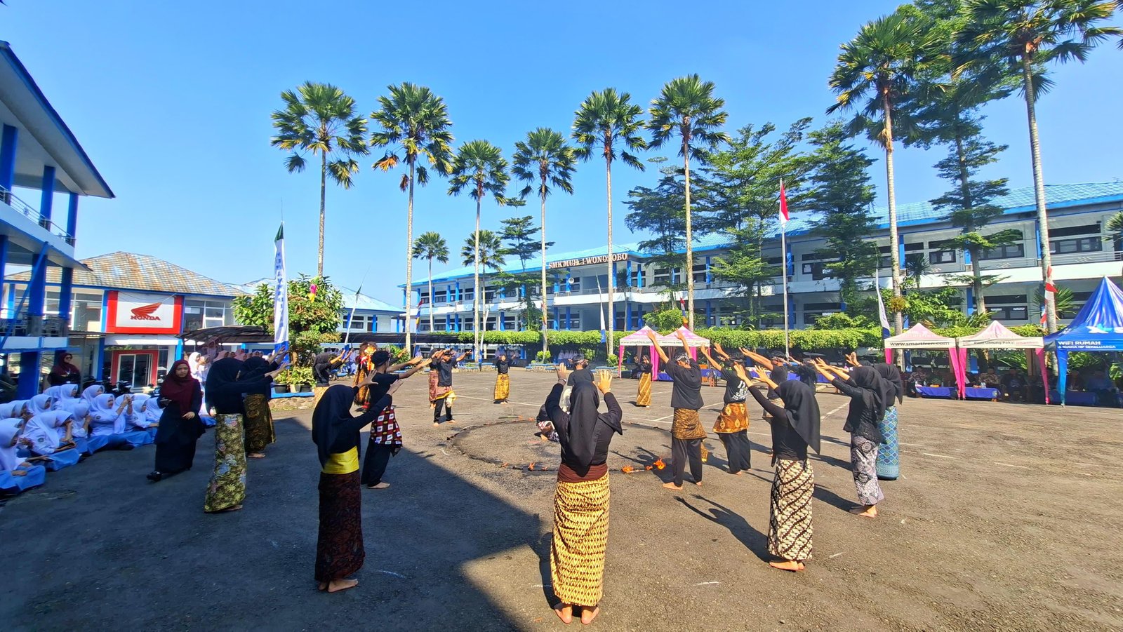 Meriah !! Melampaui Perayaan : Simfoni Kemanusiaan dan Talenta Global di Milad ke-29 SMK Mutu Wonosobo - Gambar 8