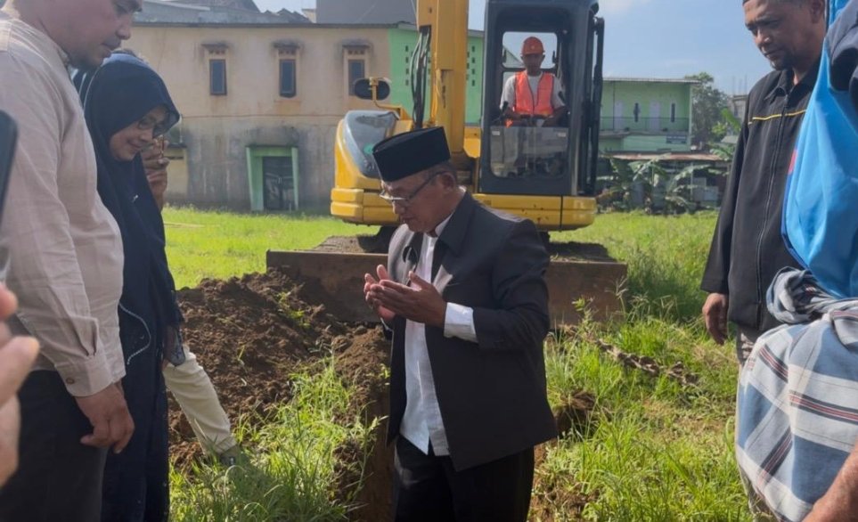 Peletakan Batu Pertama Kampus II MI Muhammadiyah Kalibeber (HAMKA), Wujud Komitmen Membangun Generasi Unggul - Gambar 4