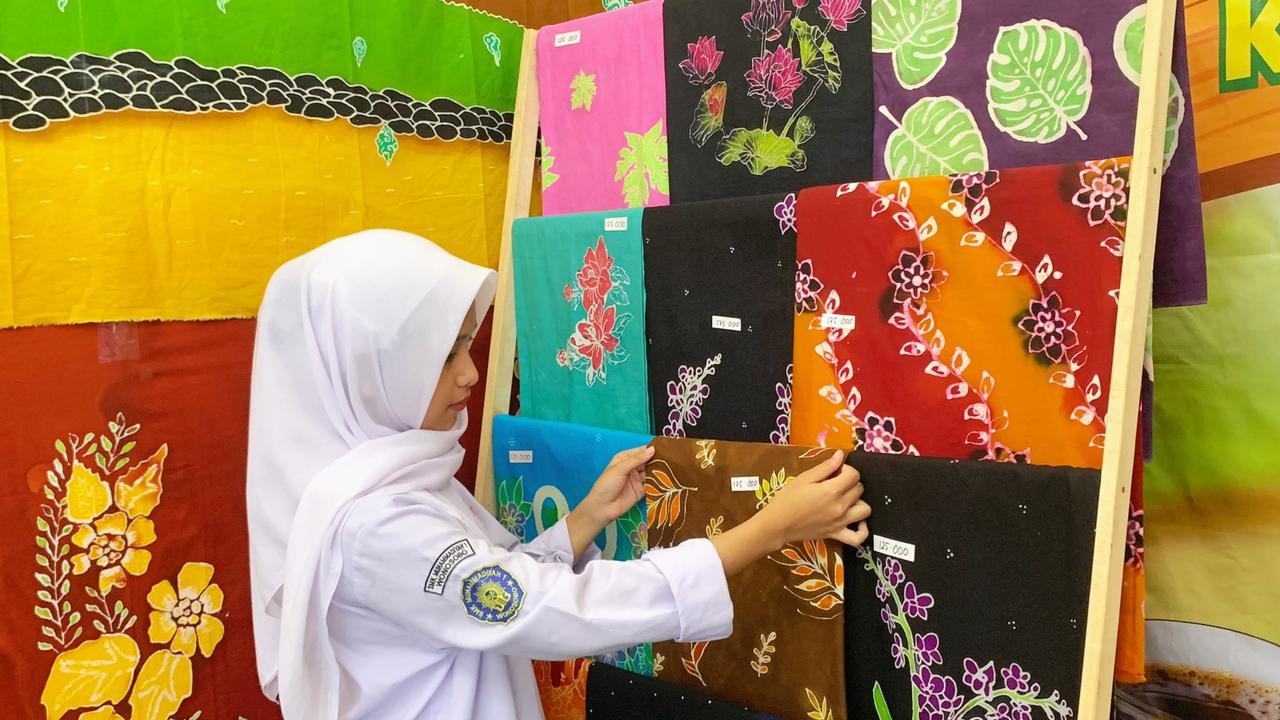 MEC SMK Mutu Wonosobo Tampil Percaya Diri di Wonosobo Expo 2026, Angkat Karya dan Semangat Wirausaha Pelajar - Gambar 12