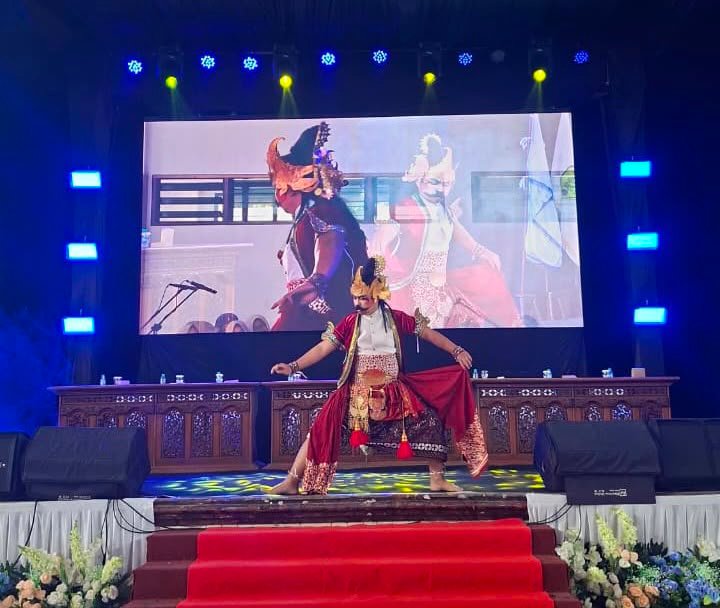 Ready to Rise: SMK Mutu Wonosobo Siap Berkarya dan Bersaing, Luluskan 306 Siswa dalam Wisuda ke-26 - Gambar 10