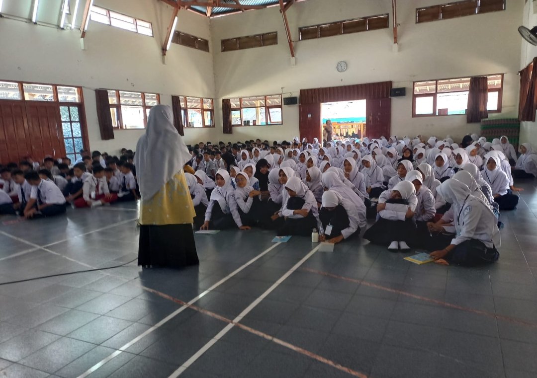 BIKKSA 'Aisyiyah Wonosobo Perkuat Ketahanan Remaja melalui Program Goes to School - Gambar 3