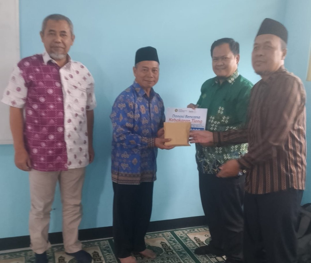 MDMC Wonosobo Salurkan Bantuan dan Terjunkan Relawan Tangani Kebakaran di Desa Tieng - Gambar 4