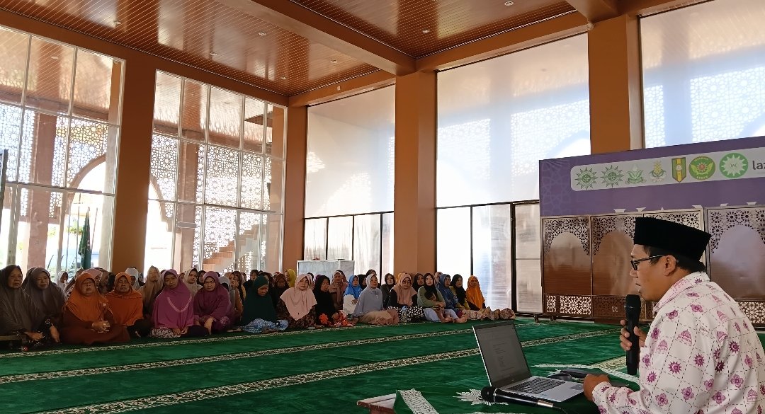 Al-Maa'uun Epicentrum Sapuran Salurkan 200 Paket Sembako dan Luncurkan Program "Shubuh Ceria" untuk Anak - Gambar 3