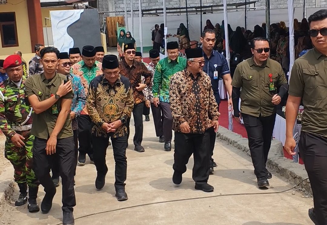 Mendikdasmen Resmikan Ponpes Modern MBS PCM Kertek, Tekankan Pentingnya Fitrah dan Investasi Ilmu - Gambar 15