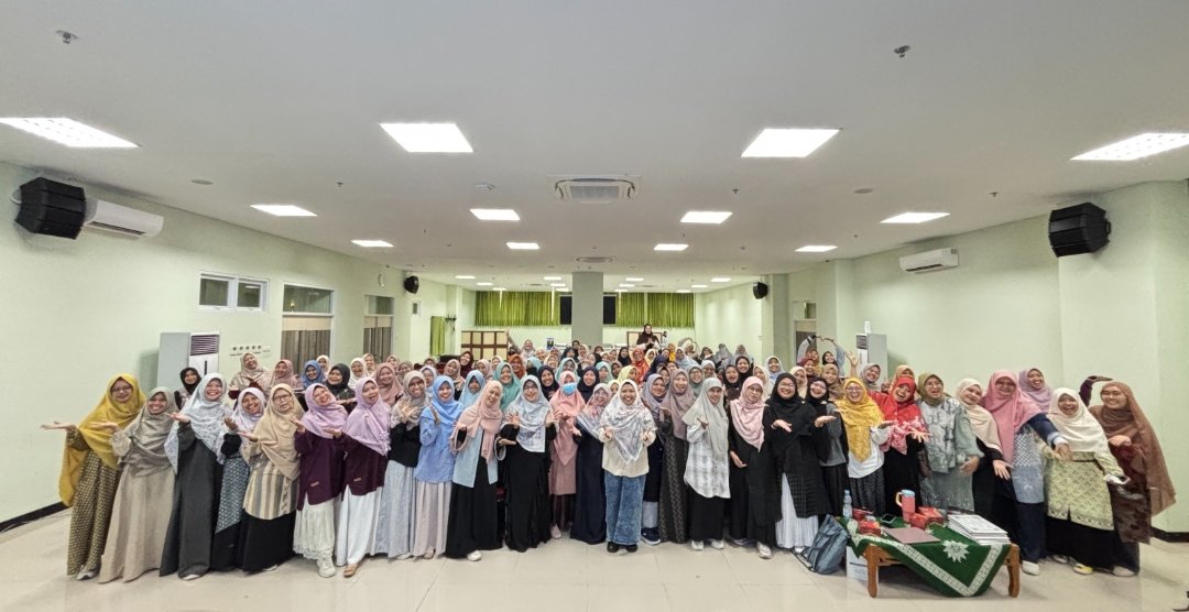 Sabet Penghargaan Prestisius ! PDNA Wonosobo Berjaya di Panggung Nasyiah Award dalam Konsolidasi PWNA Jawa Tengah di Unimus Semarang. - Gambar 1