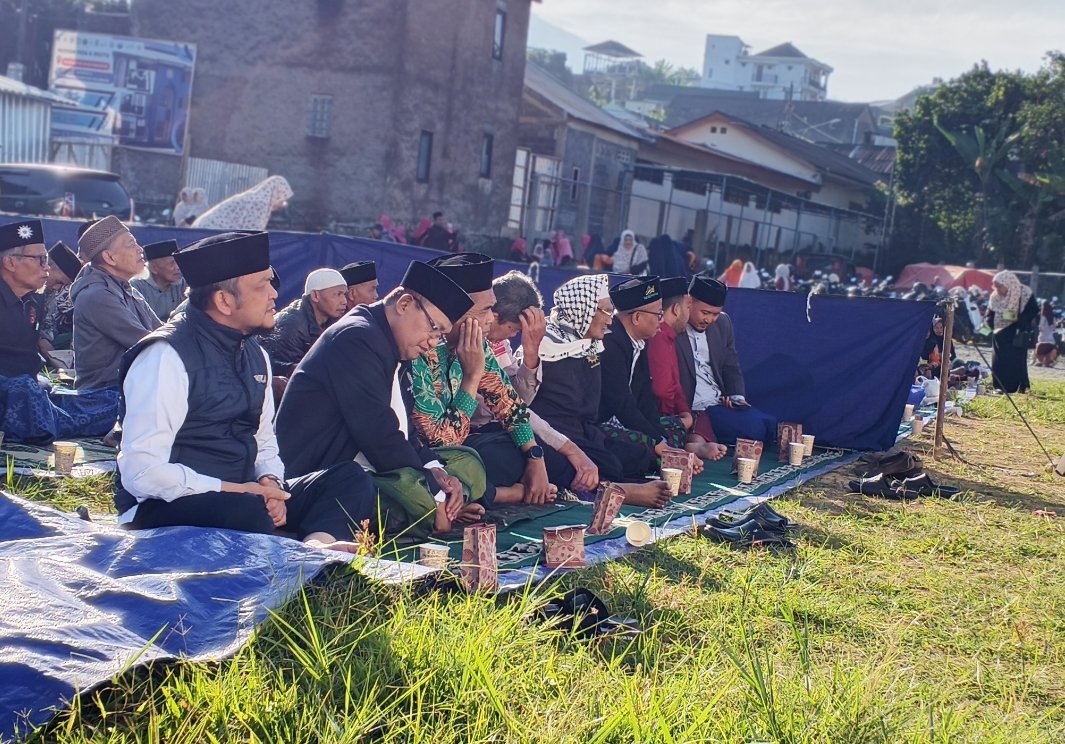 Semangat Amal Jariyah Jamaah Muhammadiyah Mojotengah Jelang Pengecoran Lantai 2 MIS Hamka Mojotengah - Gambar 3