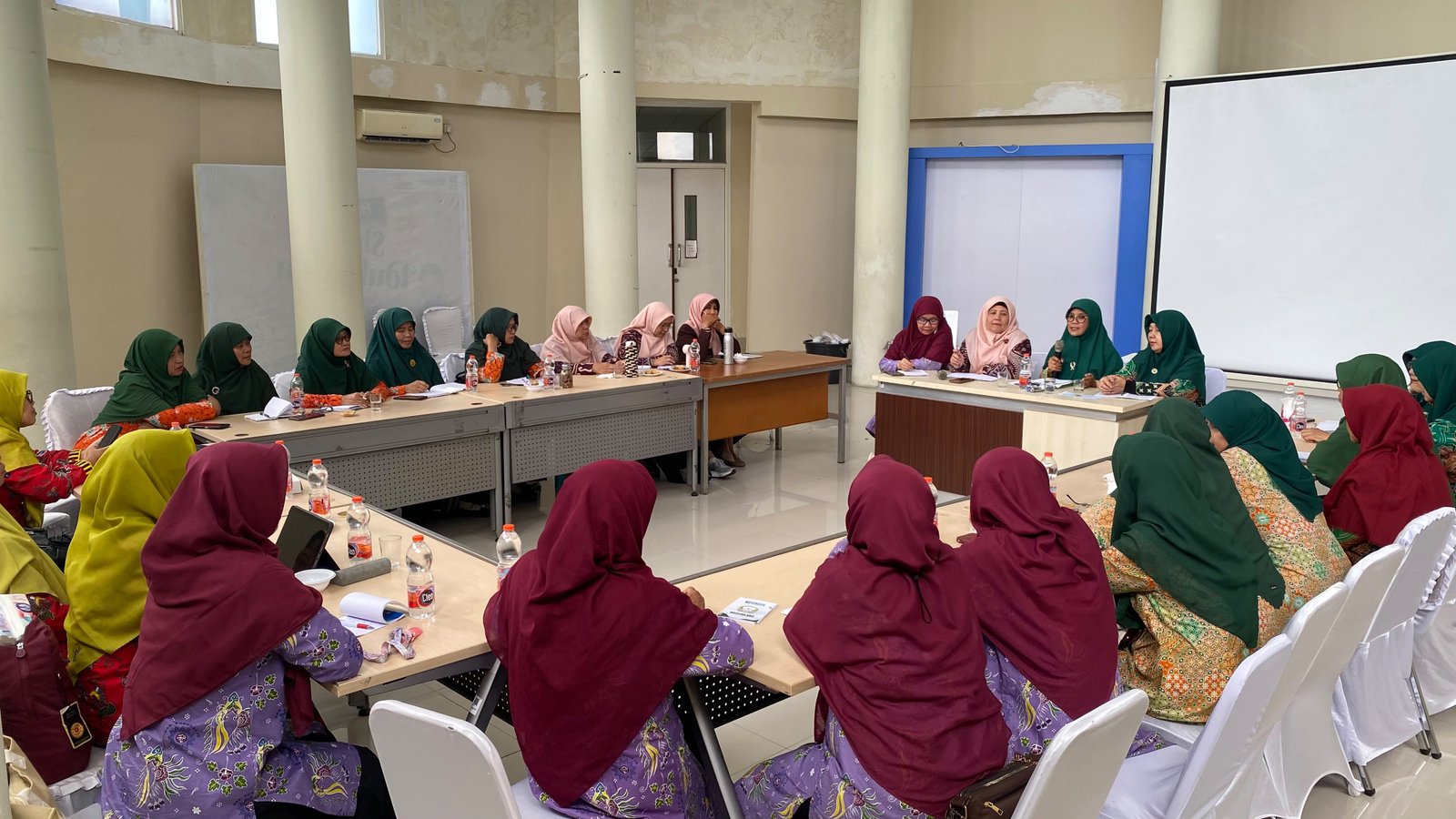 Jangan Biarkan Muhammadiyah Kehilangan Ruh Perjuangan, Ini Pesan Penting PWM Jateng Dalam Rakor PDM/PDA Se-Kedu Raya di Wonosobo - Gambar 11