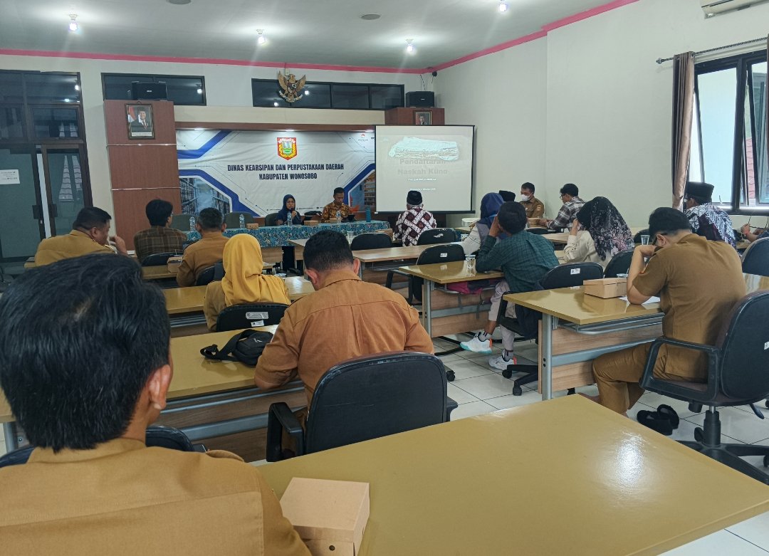Selamatkan Jejak Peradaban, Arpusda Wonosobo Gelar Sosialisasi dan Digitalisasi Naskah Kuno - Gambar 1