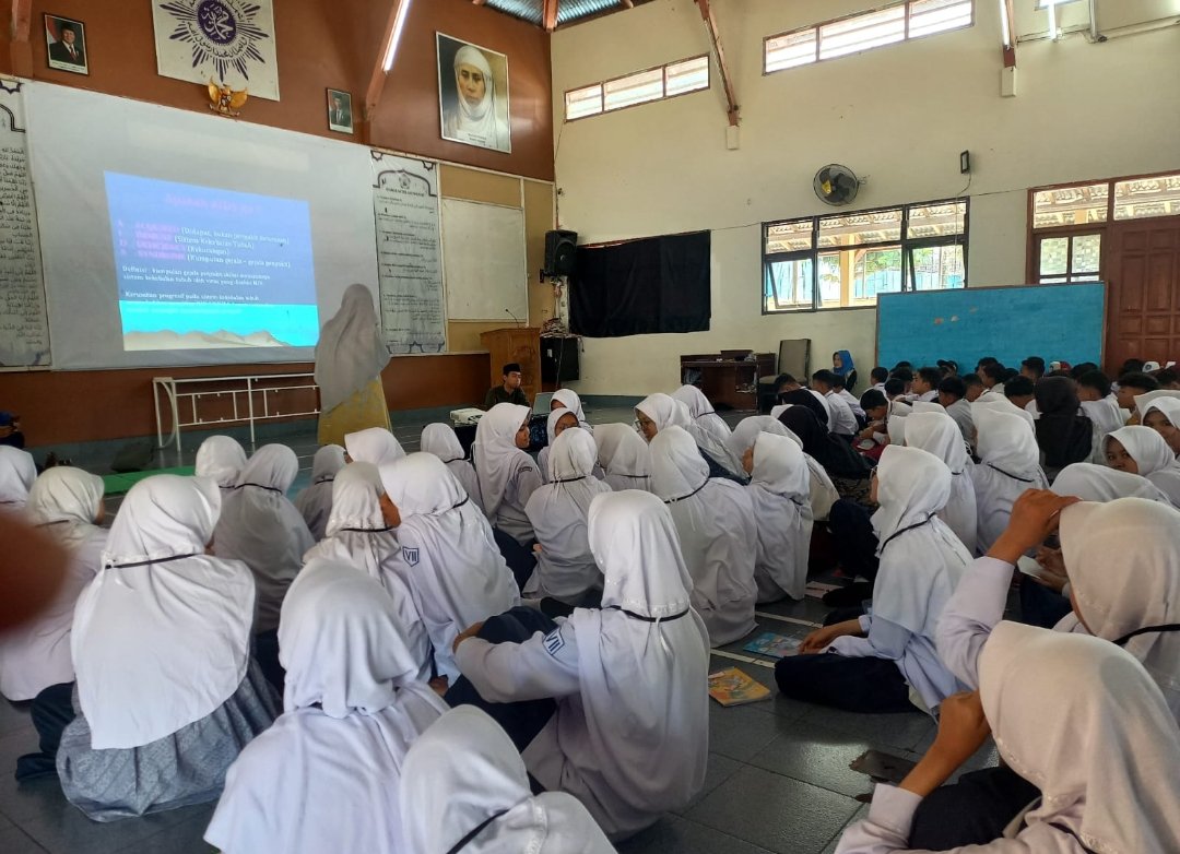 BIKKSA 'Aisyiyah Wonosobo Perkuat Ketahanan Remaja melalui Program Goes to School - Gambar 2