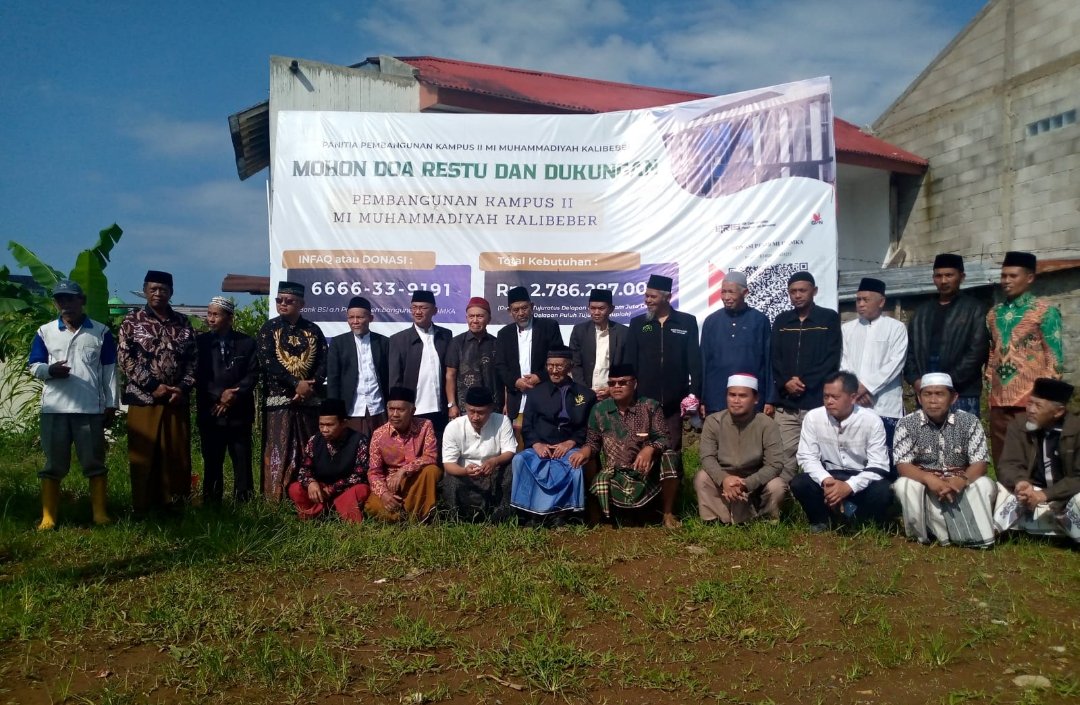 Peletakan Batu Pertama Kampus II MI Muhammadiyah Kalibeber (HAMKA), Wujud Komitmen Membangun Generasi Unggul - Gambar 11
