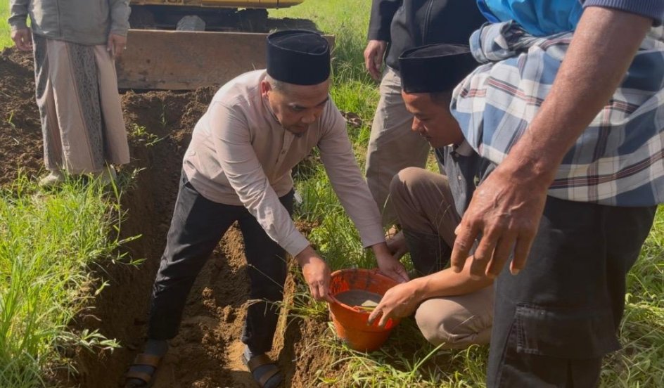 Peletakan Batu Pertama Kampus II MI Muhammadiyah Kalibeber (HAMKA), Wujud Komitmen Membangun Generasi Unggul - Gambar 3
