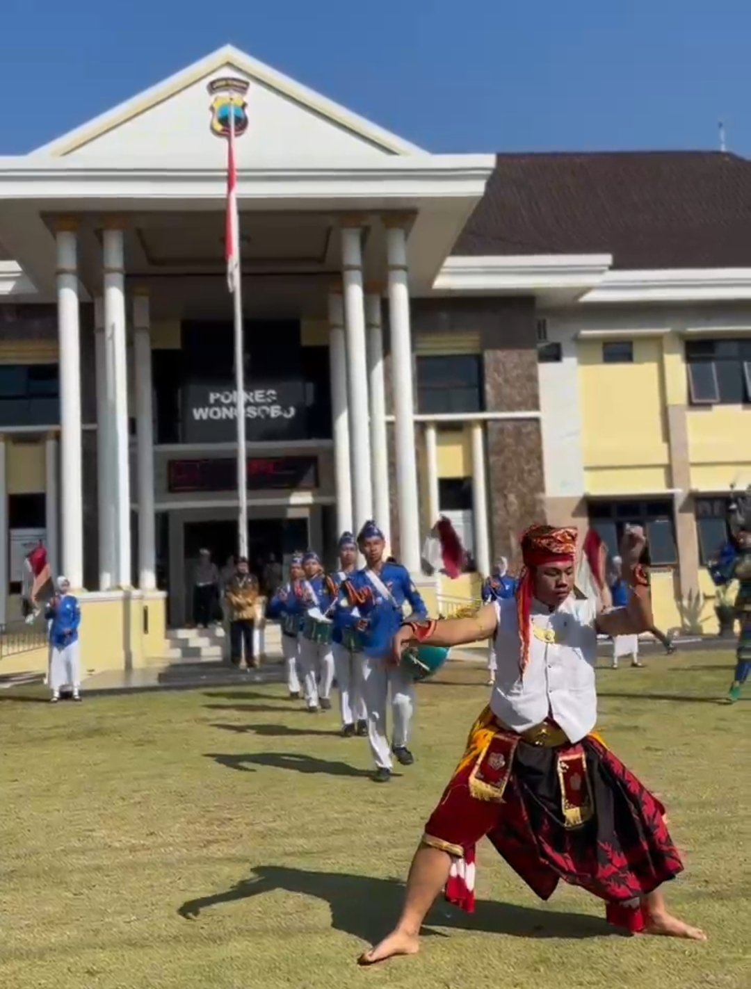 Hebat ! SMK Muhammadiyah 1 Wonosobo Mewakili Polda Jateng Dalam Ajang Defile Kapolri Cup Nasional 2026 - Gambar 11