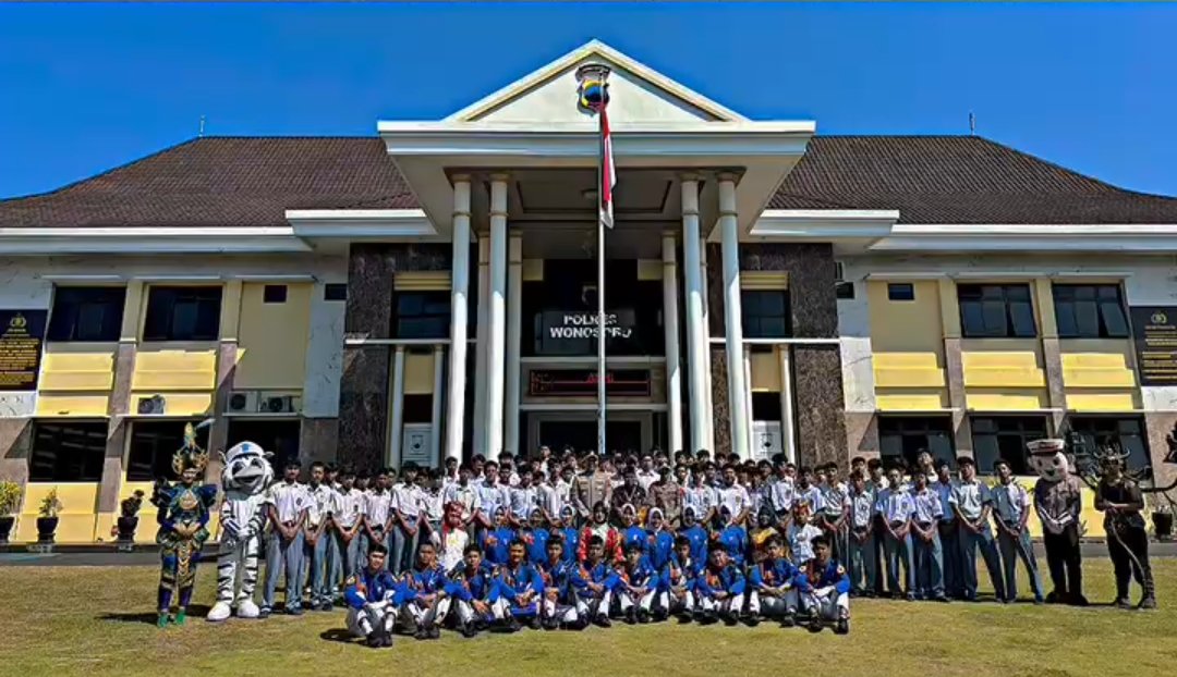 Hebat ! SMK Muhammadiyah 1 Wonosobo Mewakili Polda Jateng Dalam Ajang Defile Kapolri Cup Nasional 2026 - Gambar 1