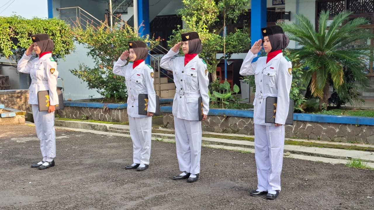 Kartini Masa Kini: Semangat Emansipasi dan Prestasi Menggema di SMK Mutu Wonosobo - Gambar 2