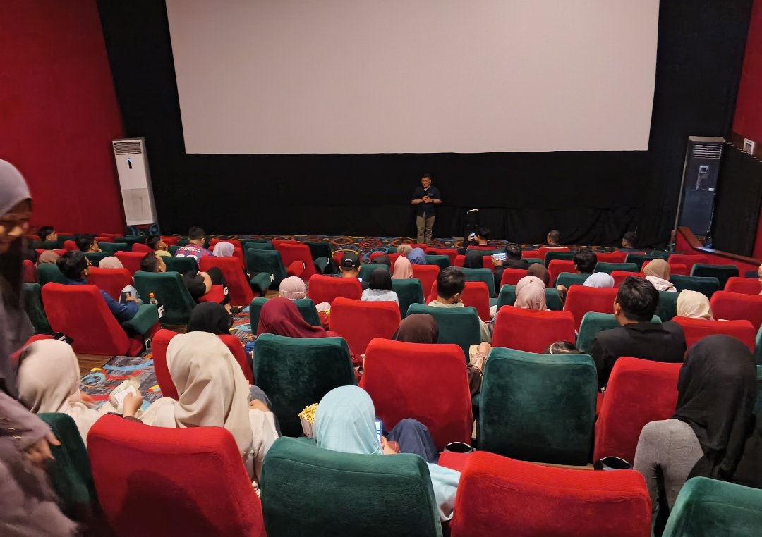 Sarat Makna Kehidupan, 180 Kader AMM Wonosobo Padati Bioskop Guna Saksikan 'Children of Heaven - Gambar 8