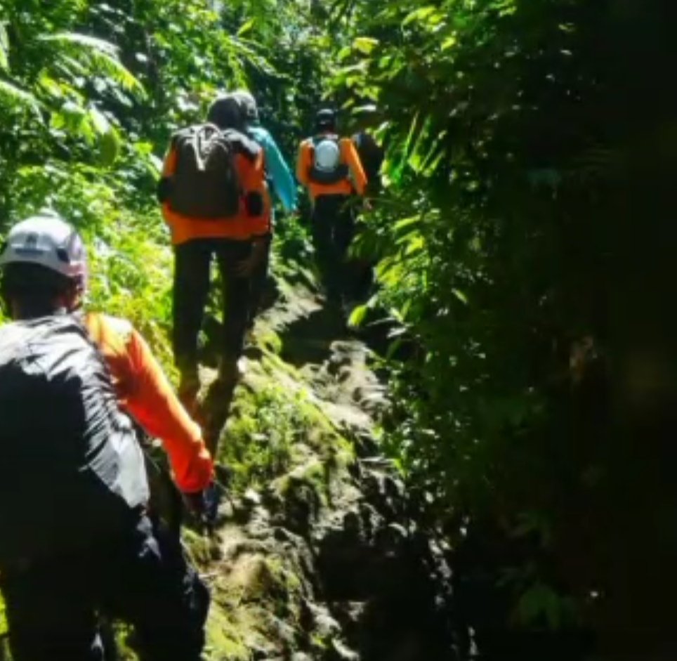 Tragis! Dua Remaja yang Hilang di Gunung Bismo Wonosobo Akhirnya Ditemukan Meninggal di Bawah Air Terjun - Gambar 6
