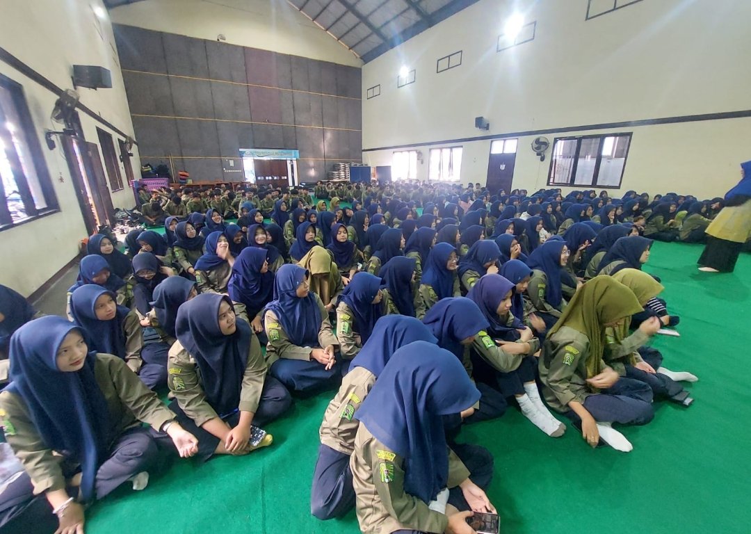 BIKKSA PDA 'Aisyiyah Wonosobo Kembali Gelar Kunjungan Ketiga Goes to School Tahun 2026 di SMADIWA - Gambar 4