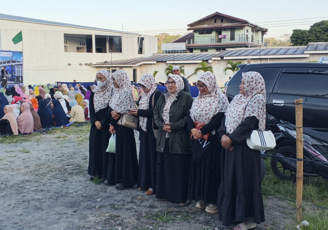 Semangat Amal Jariyah Jamaah Muhammadiyah Mojotengah Jelang Pengecoran Lantai 2 MIS Hamka Mojotengah - Gambar 6