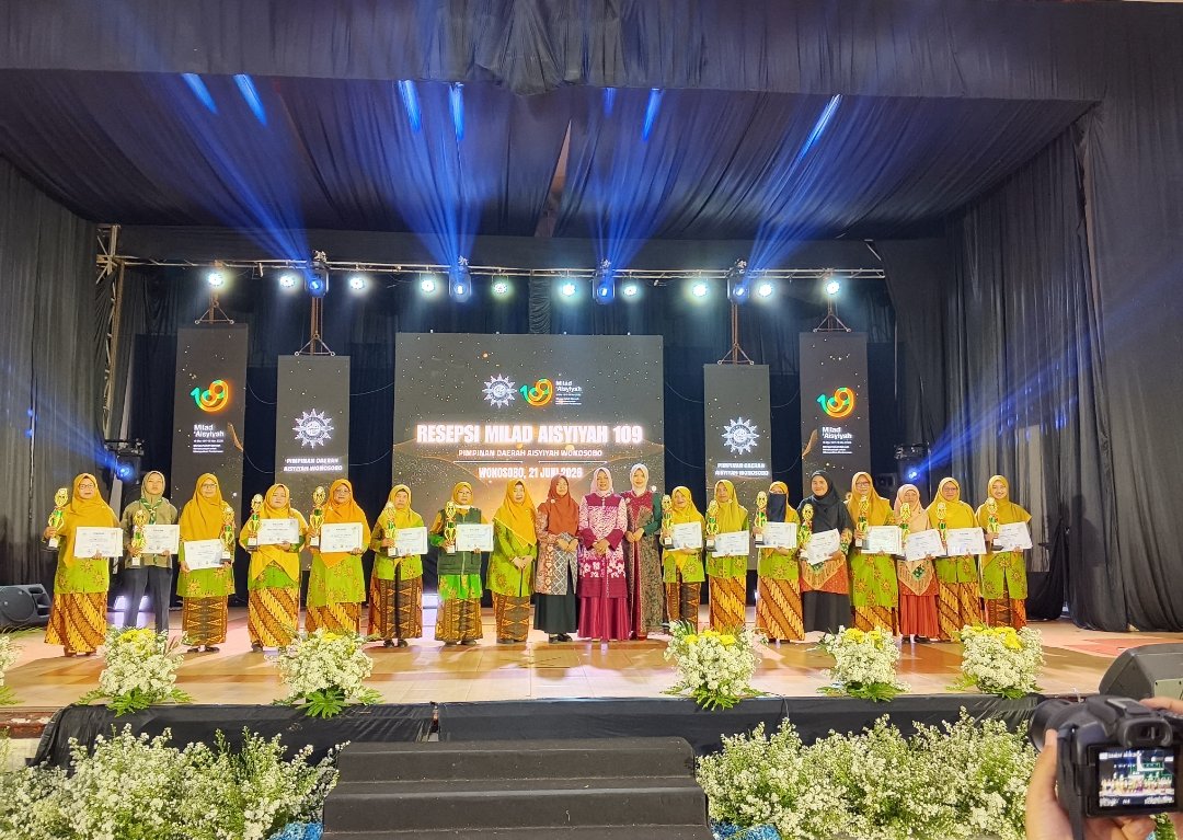 Milad Ke-109 'Aisyiyah Wonosobo : Kokohkan Dakwah Kemanusiaan Melalui Aksi Nyata dan Pemberdayaan Perempuan - Gambar 10