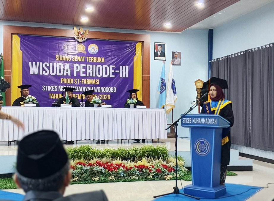 Stikesmu Wonosobo Wisuda 23 Sarjana Farmasi, Bupati Afif Dorong Percepatan Regenerasi SDM Kesehatan - Gambar 7
