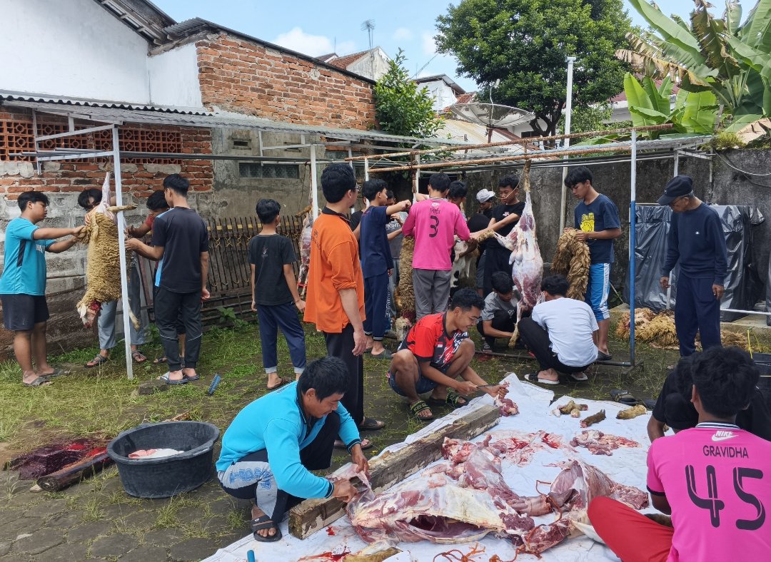 Idul Adha 1447 H : PCM Wonosobo Sembelih 11 Sapi dan 46 Kambing Qurban, Salurkan 1.862 Kantong Daging - Gambar 7