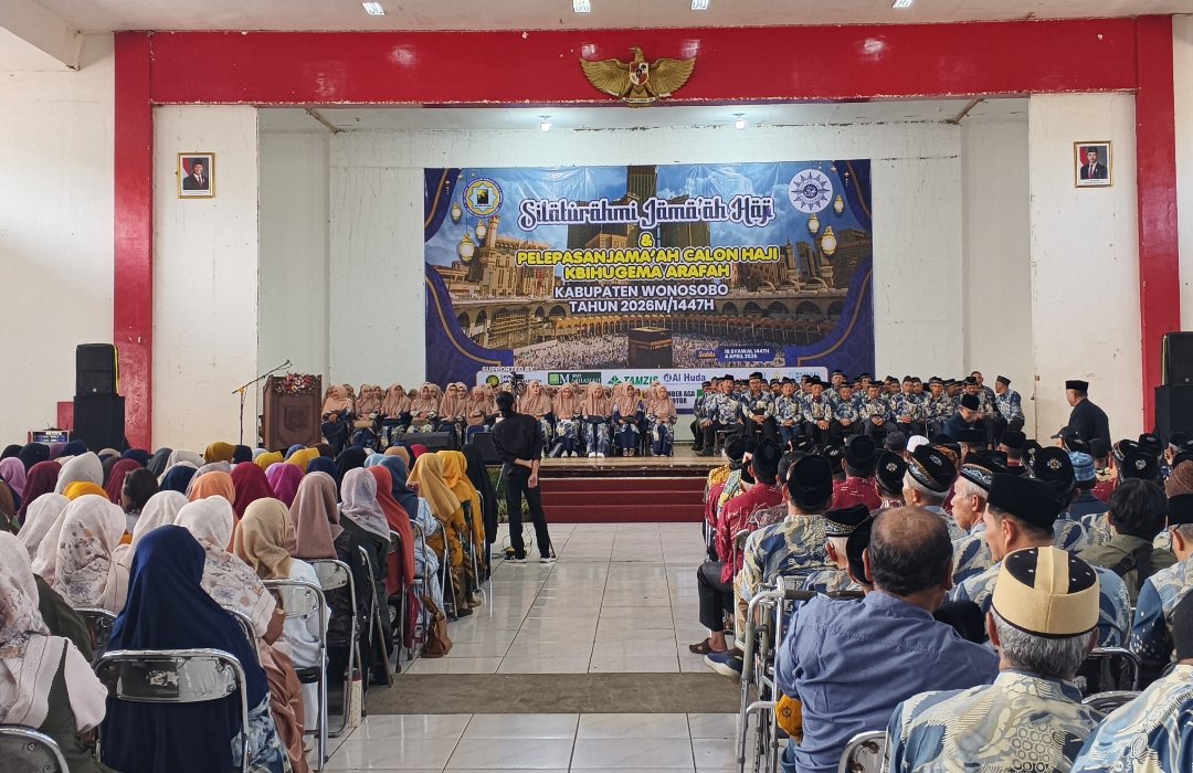 Ribuan Jamaah Hadir Dalam Silaturahmi Jamaah Haji dan Pelepasan Calon Jamaah Haji KBIHU Gema Arofah Tahun 2026 - Gambar 6