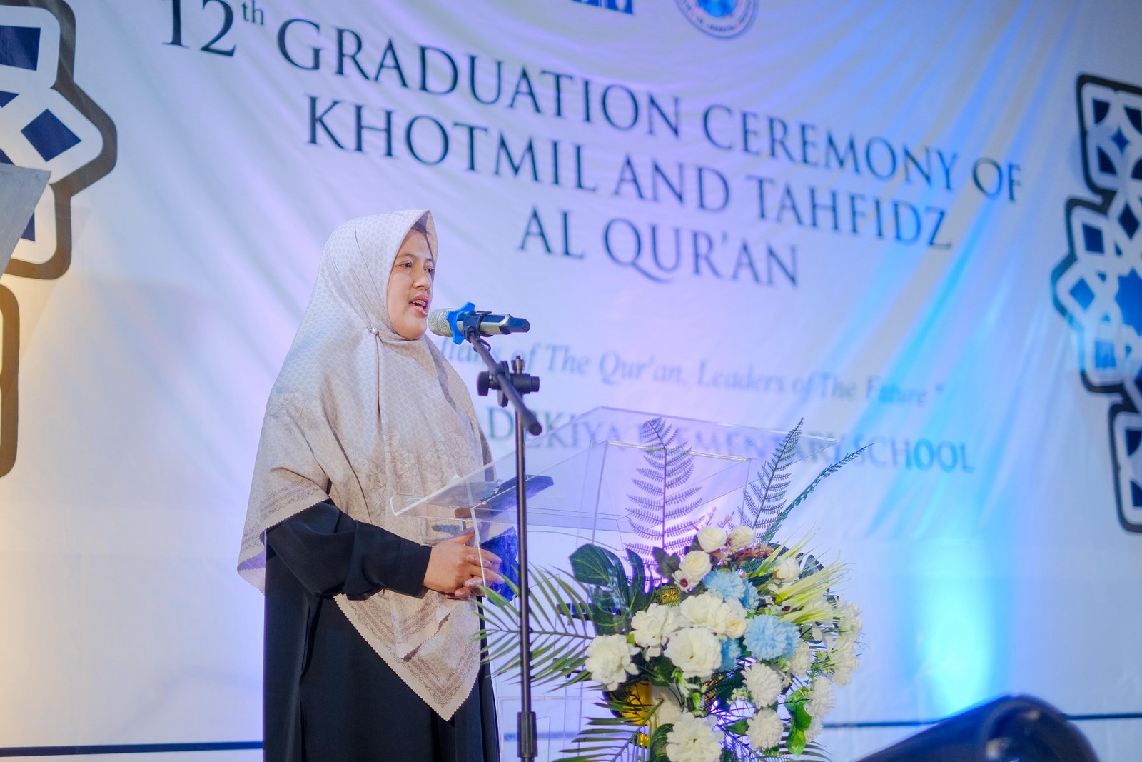 Pertama di Wonosobo, Guru SD MBF Al Adzkiya Wisuda Tasmi 1 Juz Sekali Duduk, Cetak Guardians of the Qur'an  - Gambar 3
