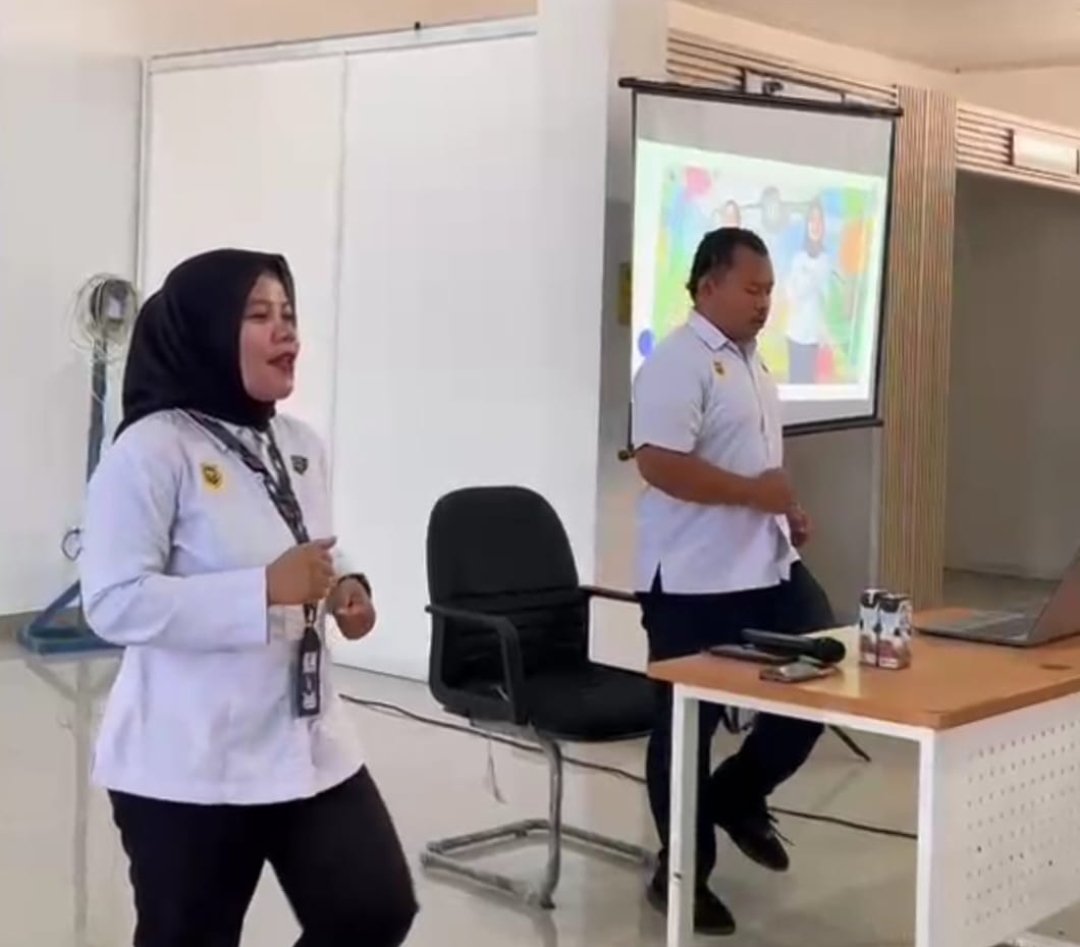 Tumbuhkan Disiplin dan Ekoteologi, Siswa MI Hamka Wonosobo Belajar Langsung di Terminal Mendolo serta Swiss van Java - Gambar 2