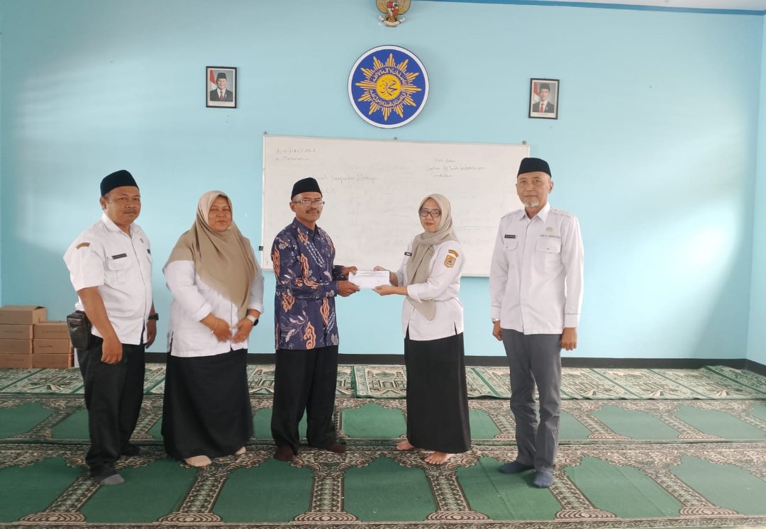 MDMC Wonosobo Salurkan Bantuan dan Terjunkan Relawan Tangani Kebakaran di Desa Tieng - Gambar 6