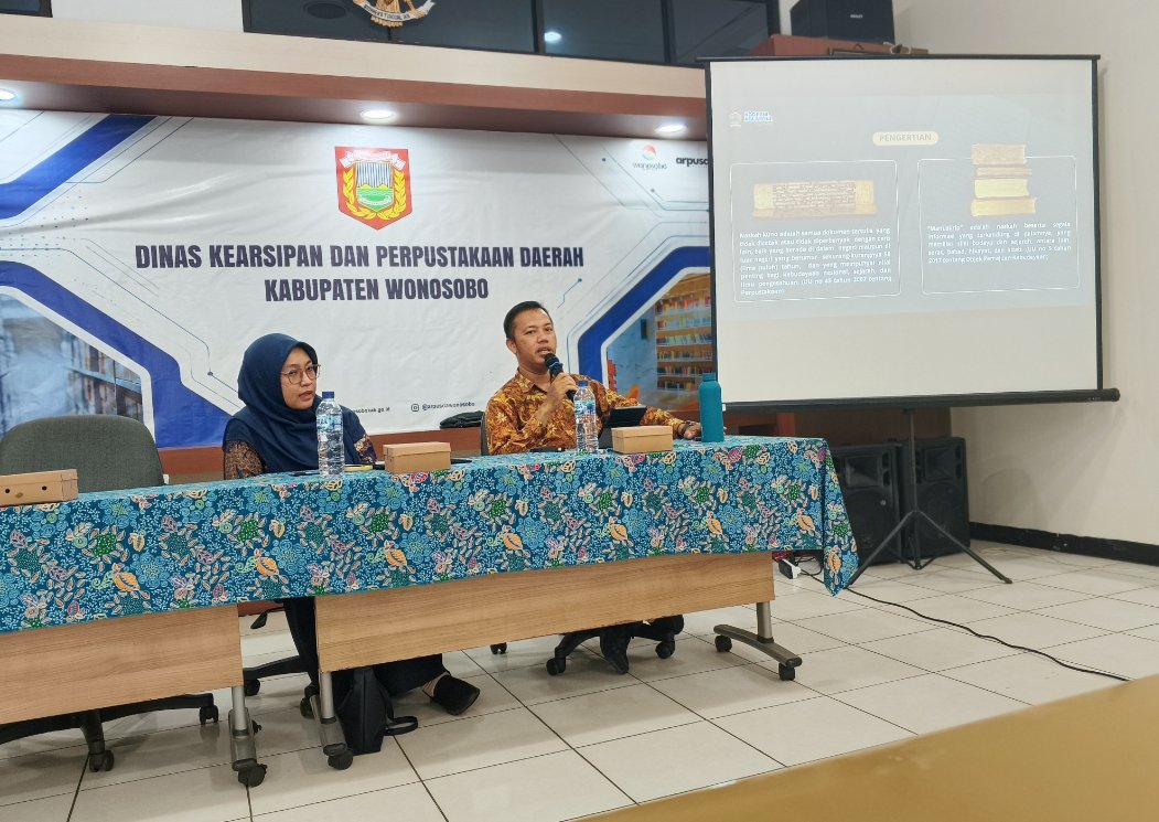 Selamatkan Jejak Peradaban, Arpusda Wonosobo Gelar Sosialisasi dan Digitalisasi Naskah Kuno - Gambar 4